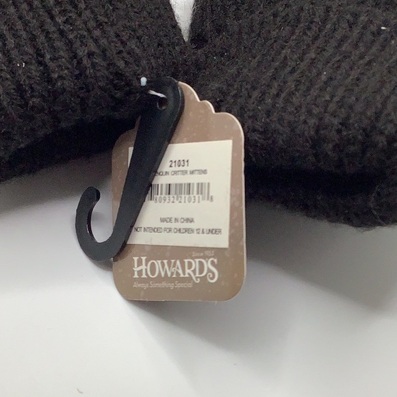 Penguin adult winter warm fuzzy mittens new - Picture 4 of 4